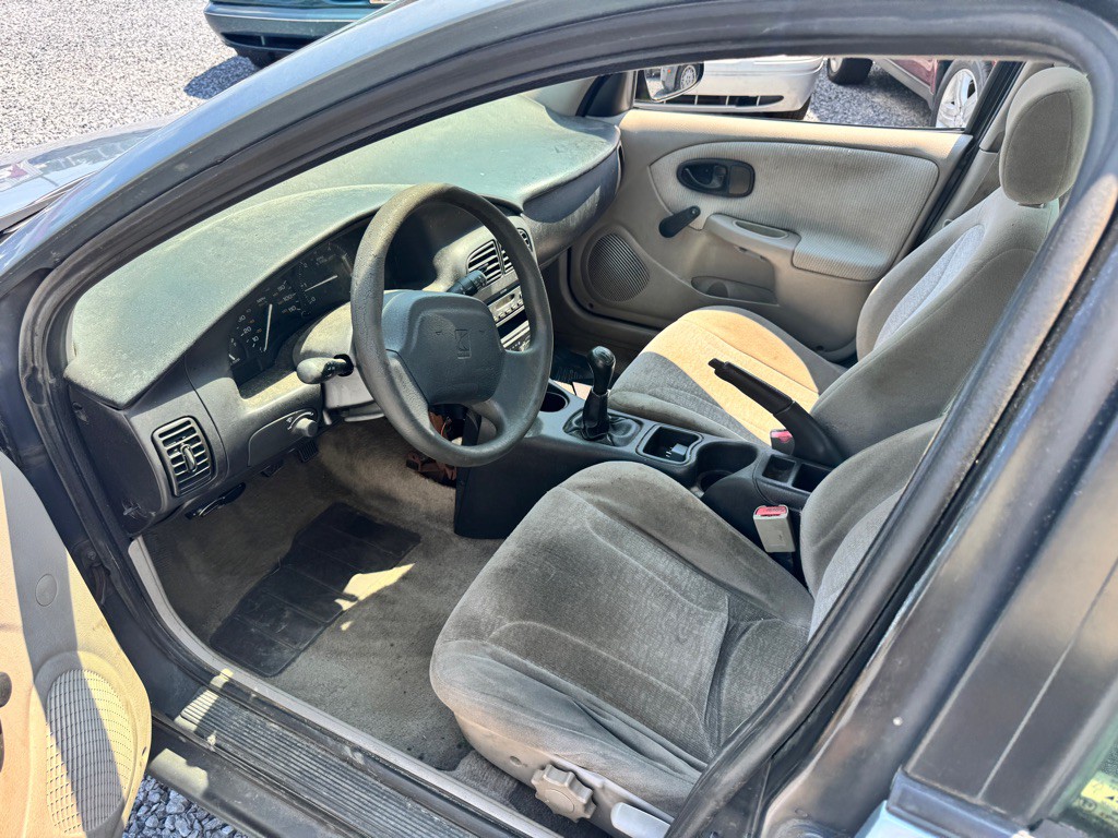 2002 Saturn SL Image 7
