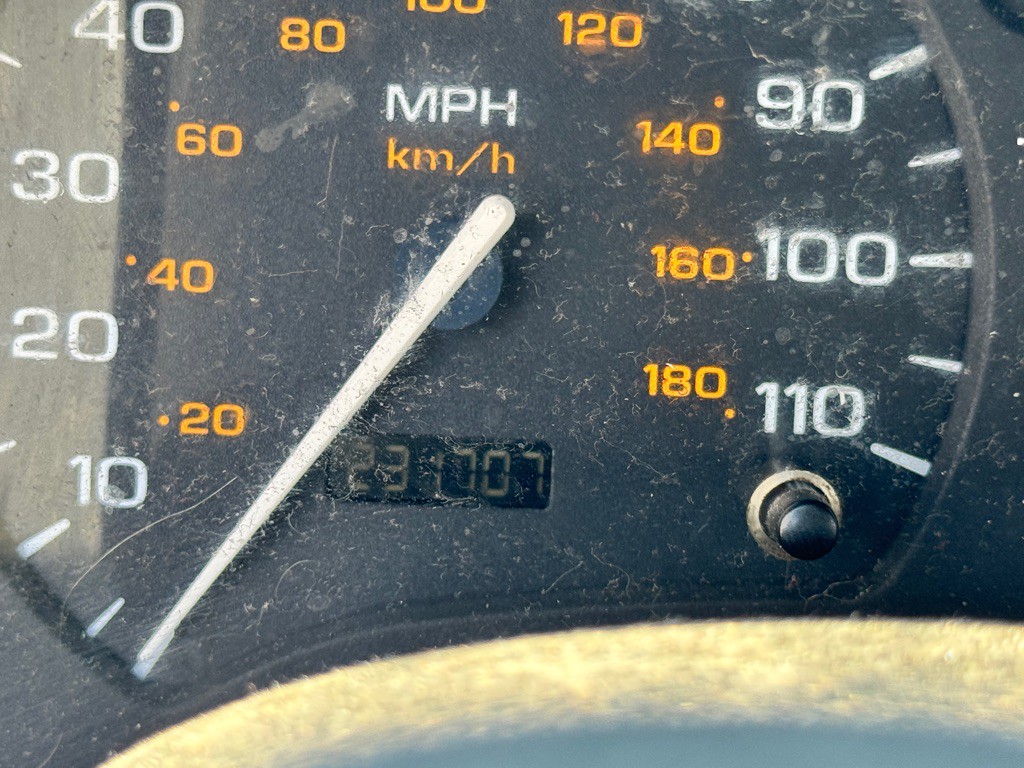 2002 Saturn SL Image 8