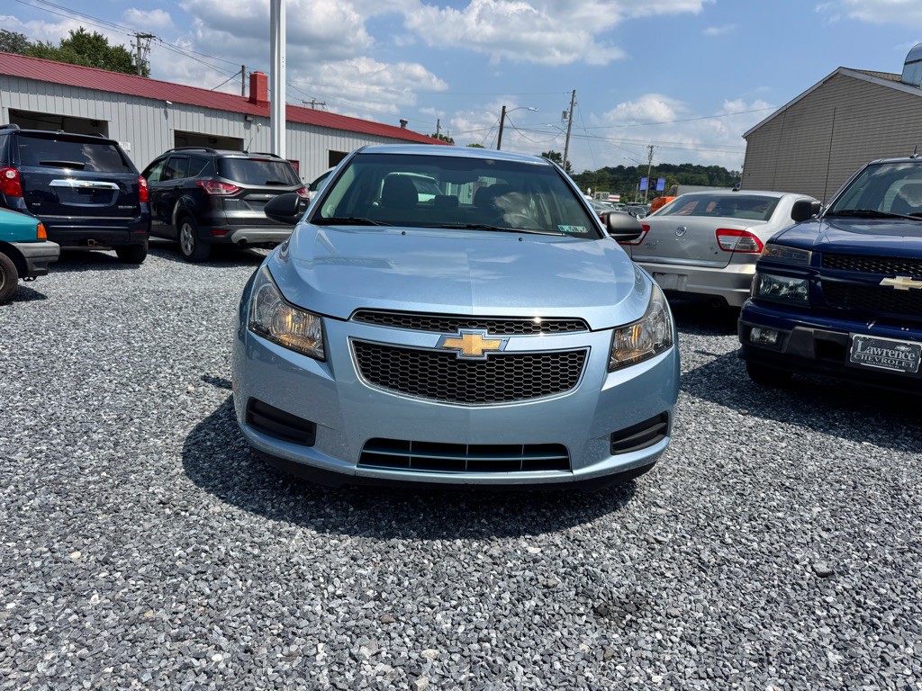 2011 Chevrolet Cruze Image 2