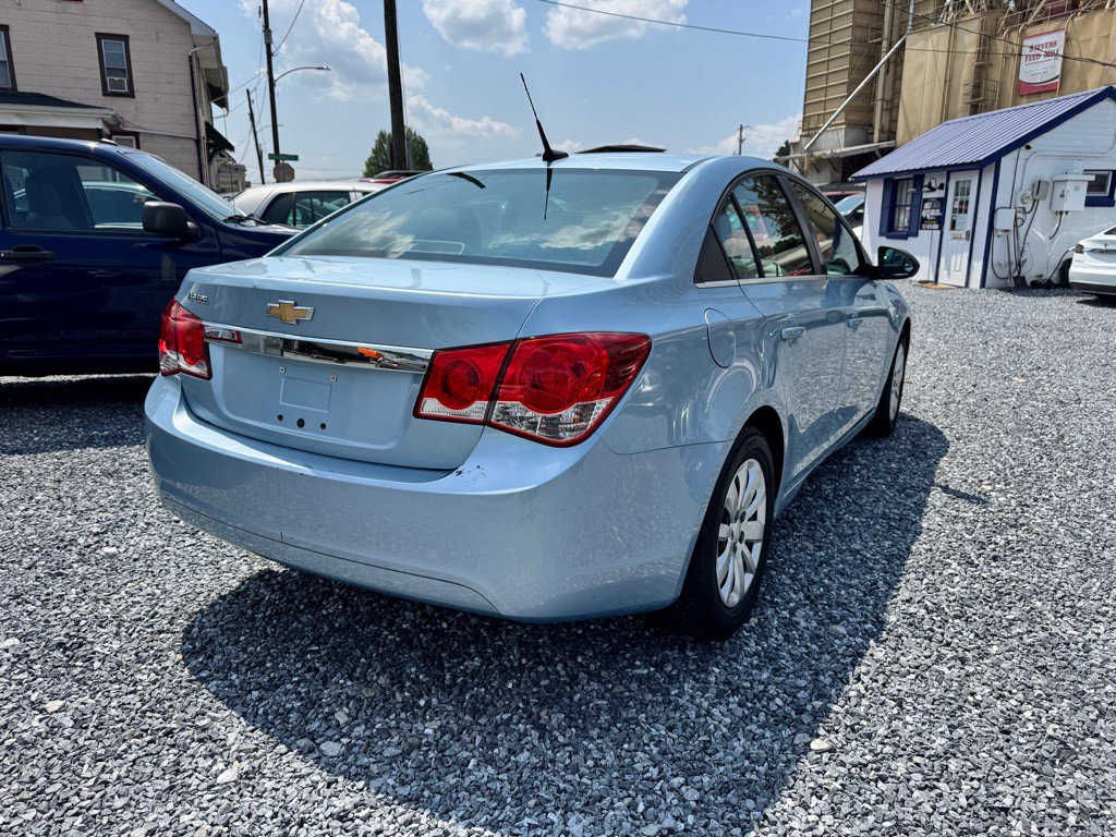 2011 Chevrolet Cruze Image 4