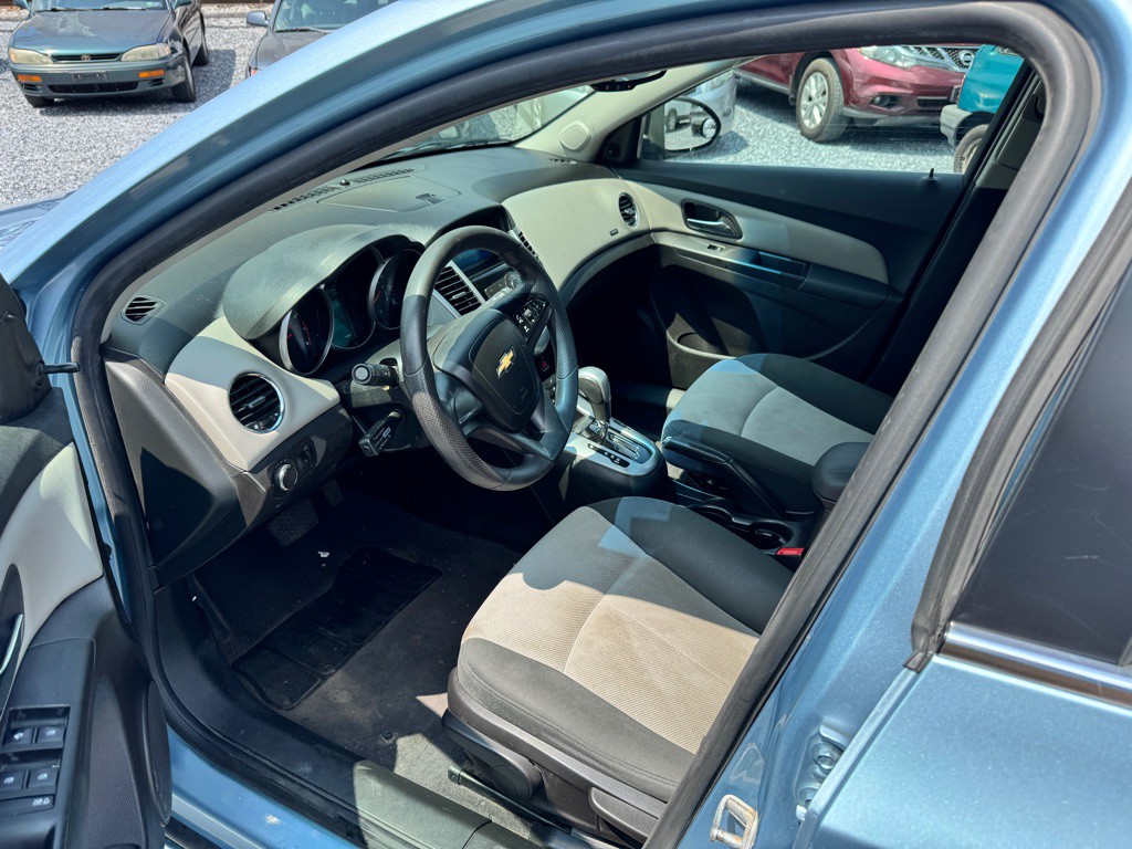 2011 Chevrolet Cruze Image 8