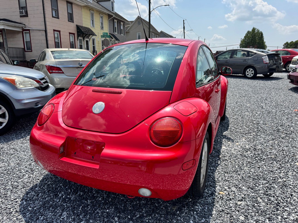 2002 Volkswagen Beetle Image 4