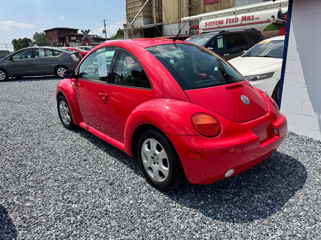 2002 Volkswagen Beetle Image 6