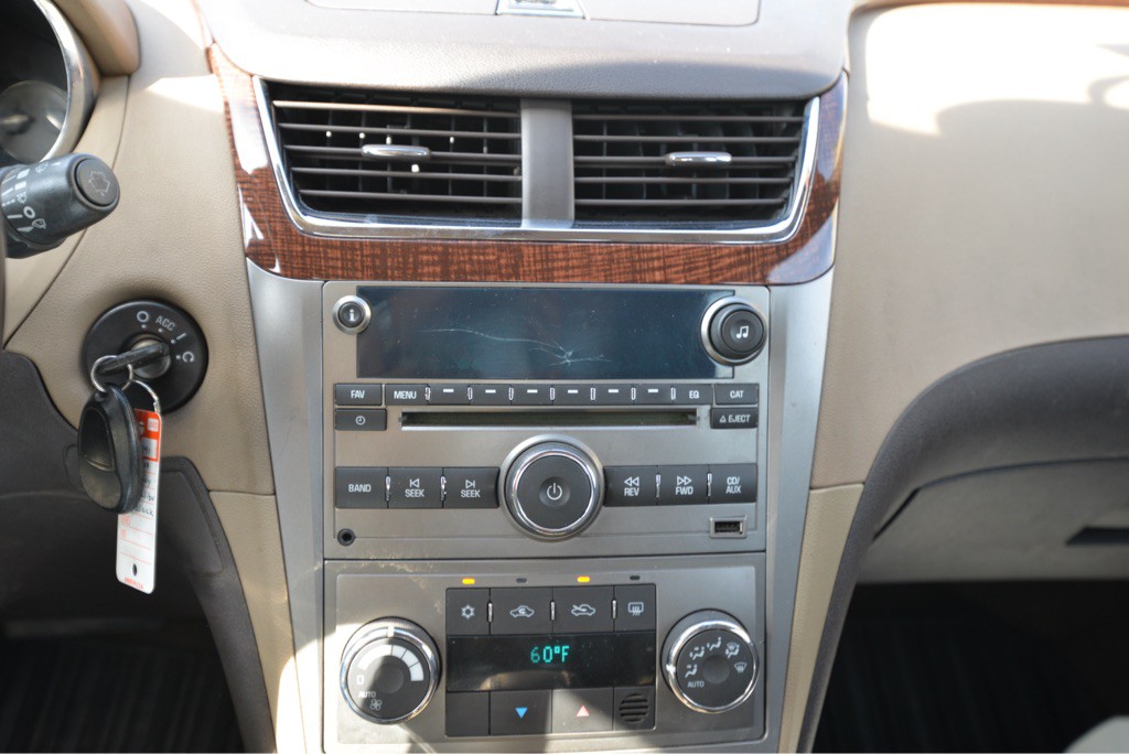 2009 Chevrolet Malibu Image 12