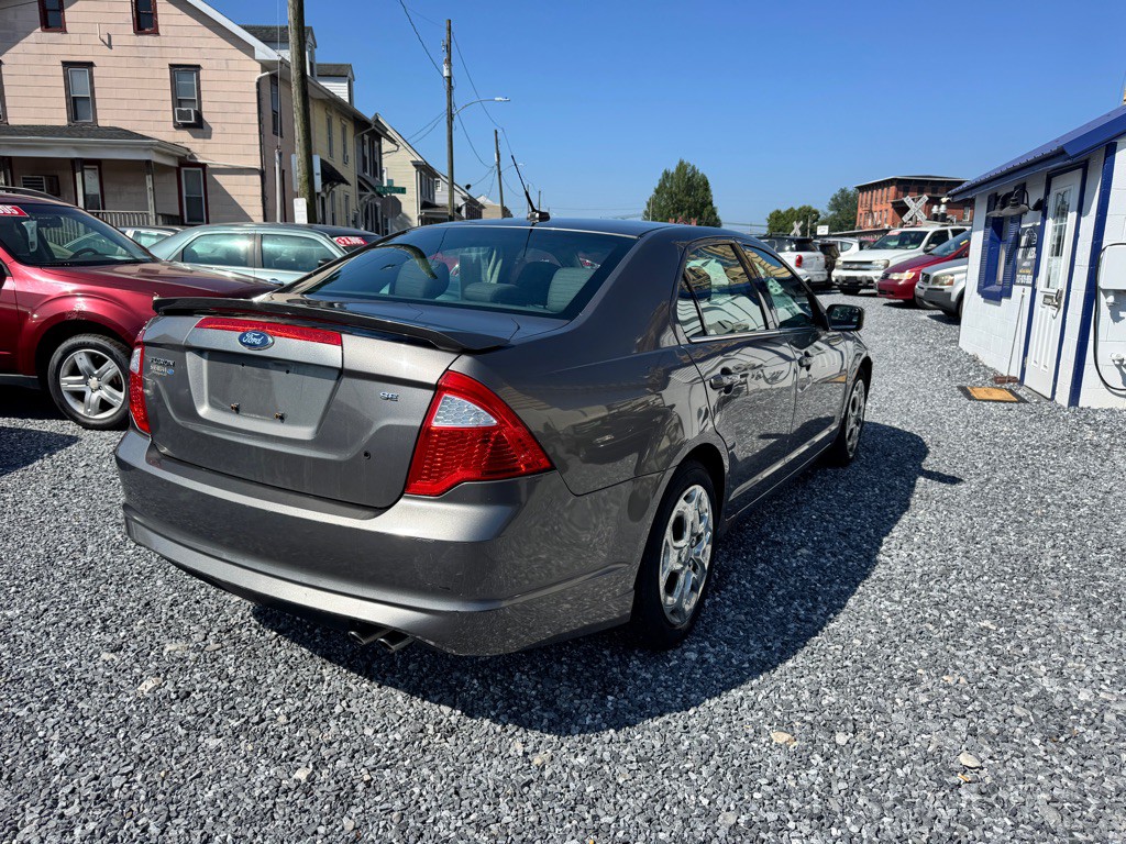 2011 Ford Fusion Image 4