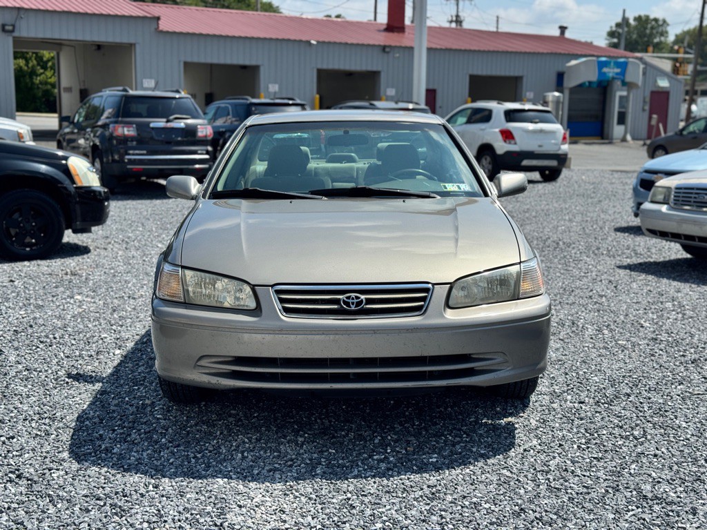 2000 Toyota Camry Image 2