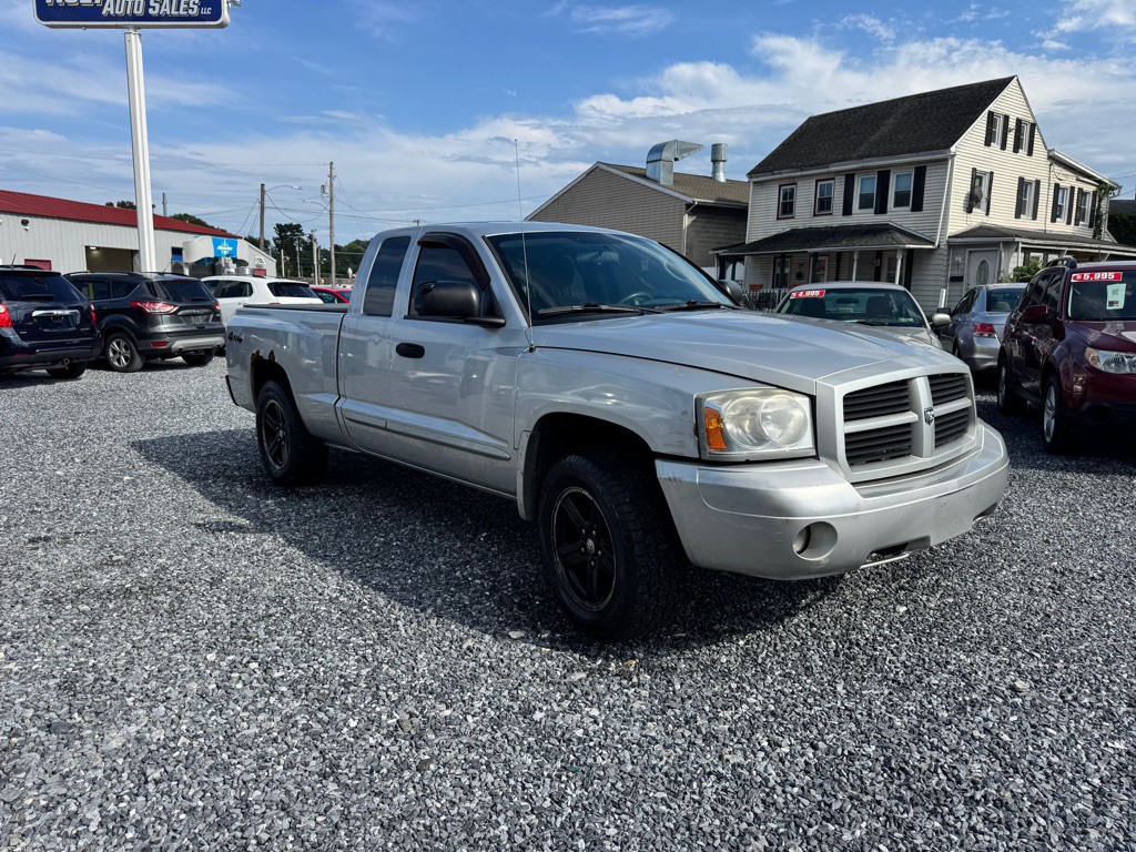 2007 Dodge Dakota Image 3