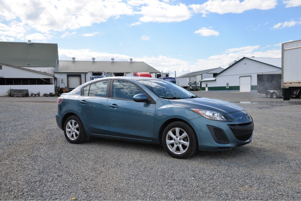 2011 Mazda Mazda3 Image 3