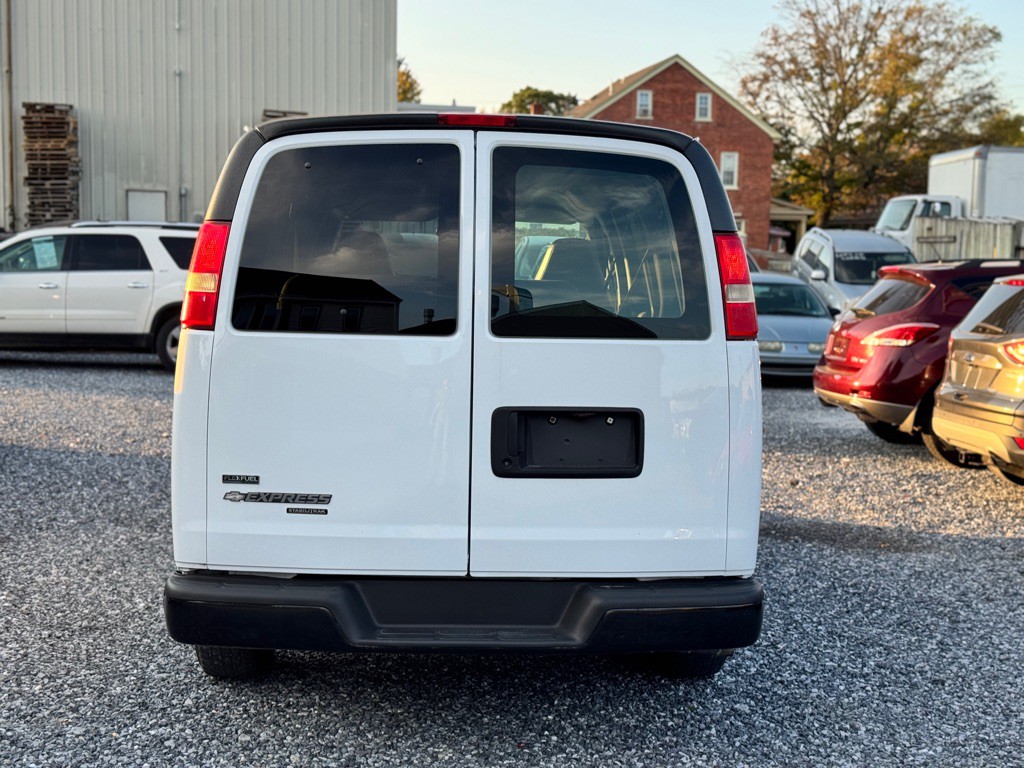 2008 Chevrolet Express Image 5