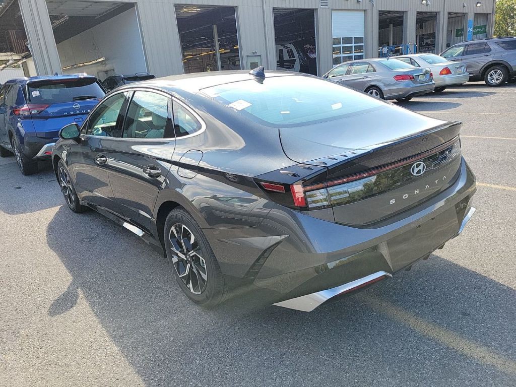 2025 Hyundai Sonata Image 4