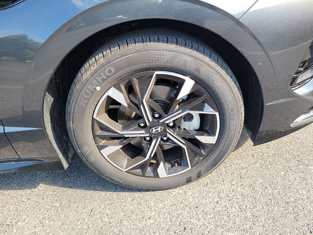 2025 Hyundai Sonata Image 7