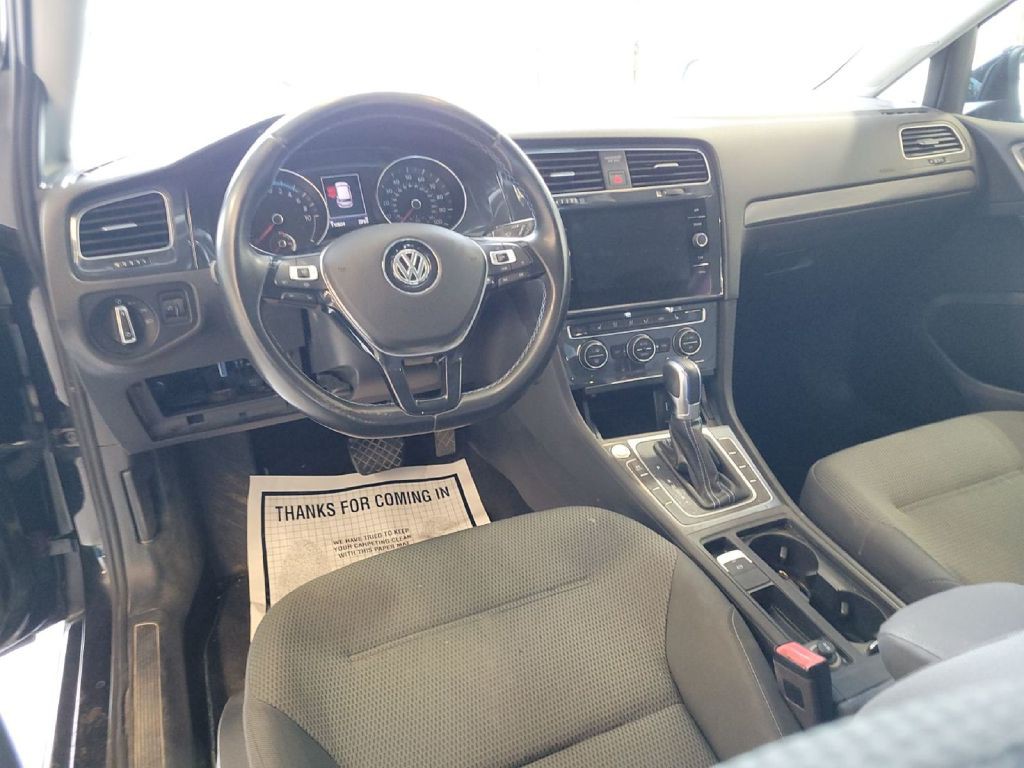 2019 Volkswagen Golf Image 5