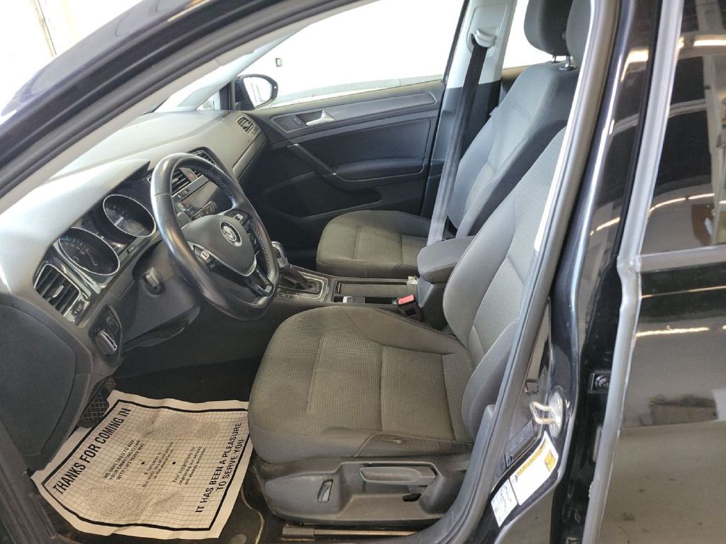 2019 Volkswagen Golf Image 6