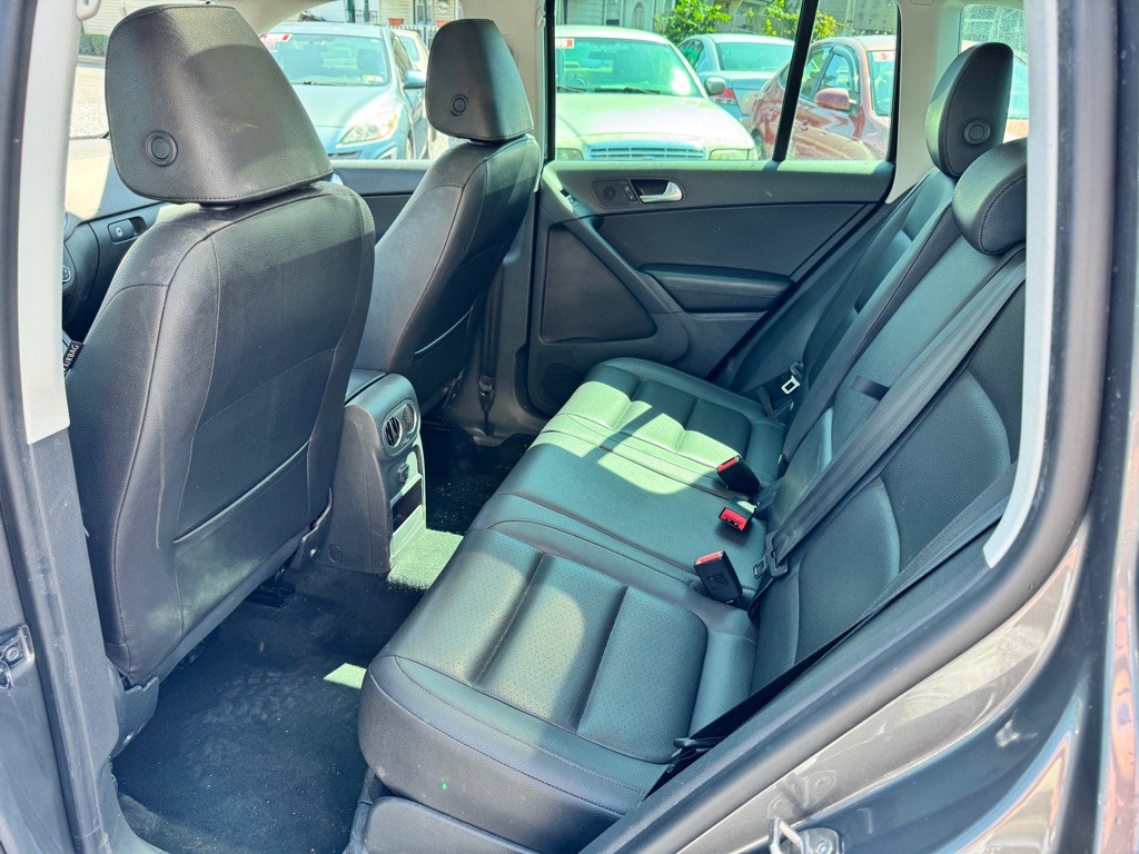 2016 Volkswagen Tiguan Image 8