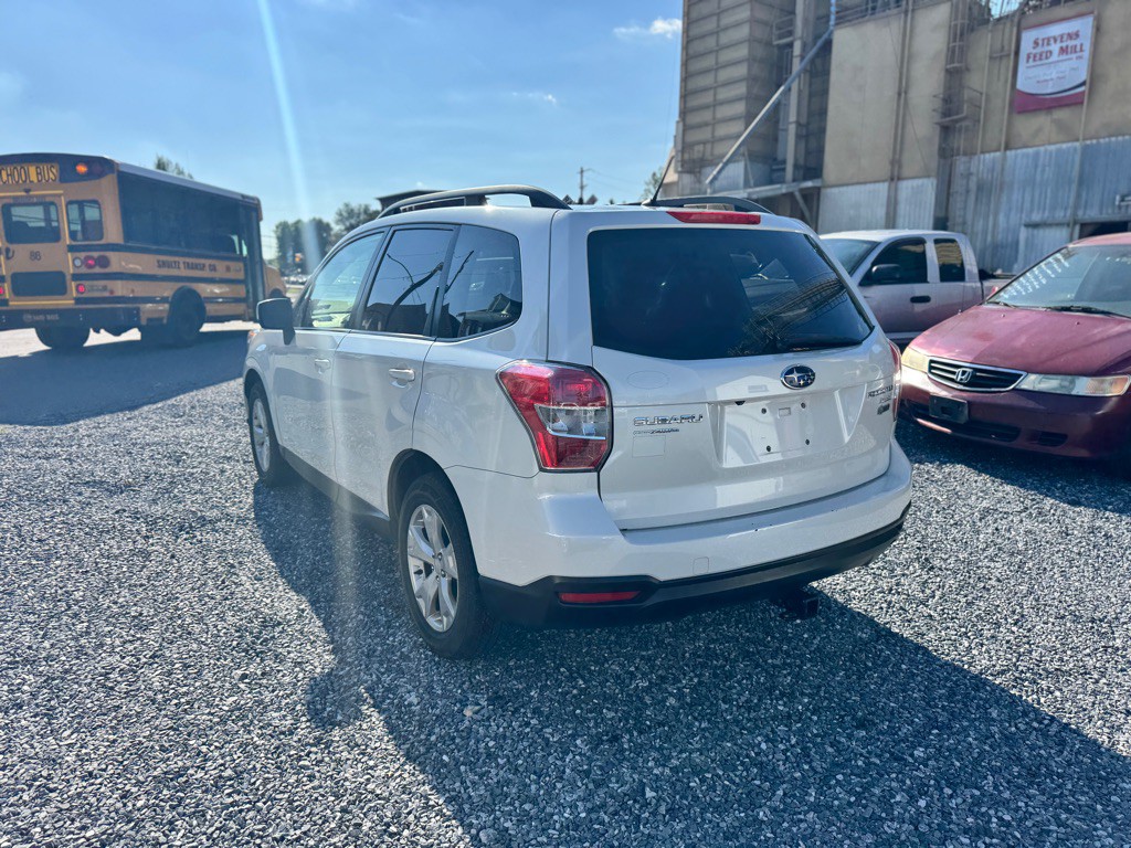 2014 Subaru Forester Image 6