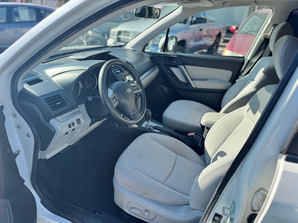 2014 Subaru Forester Image 8