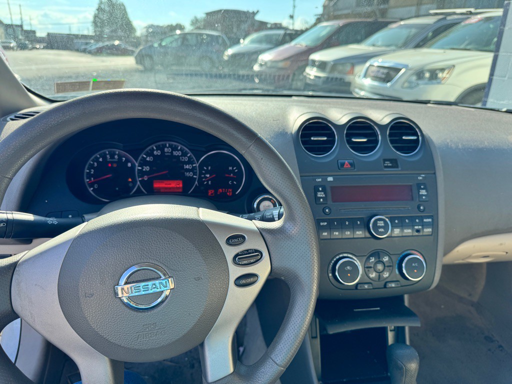 2010 Nissan Altima Image 12