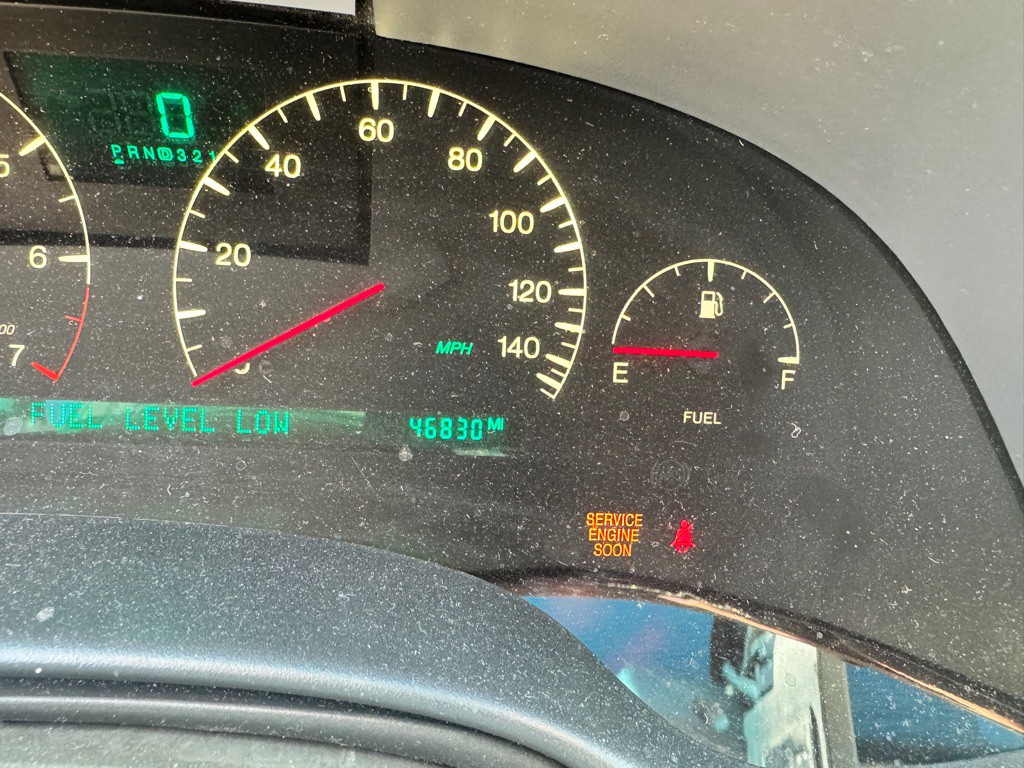 2000 Cadillac DeVille Image 11