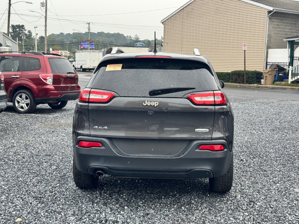 2016 Jeep Cherokee Image 5