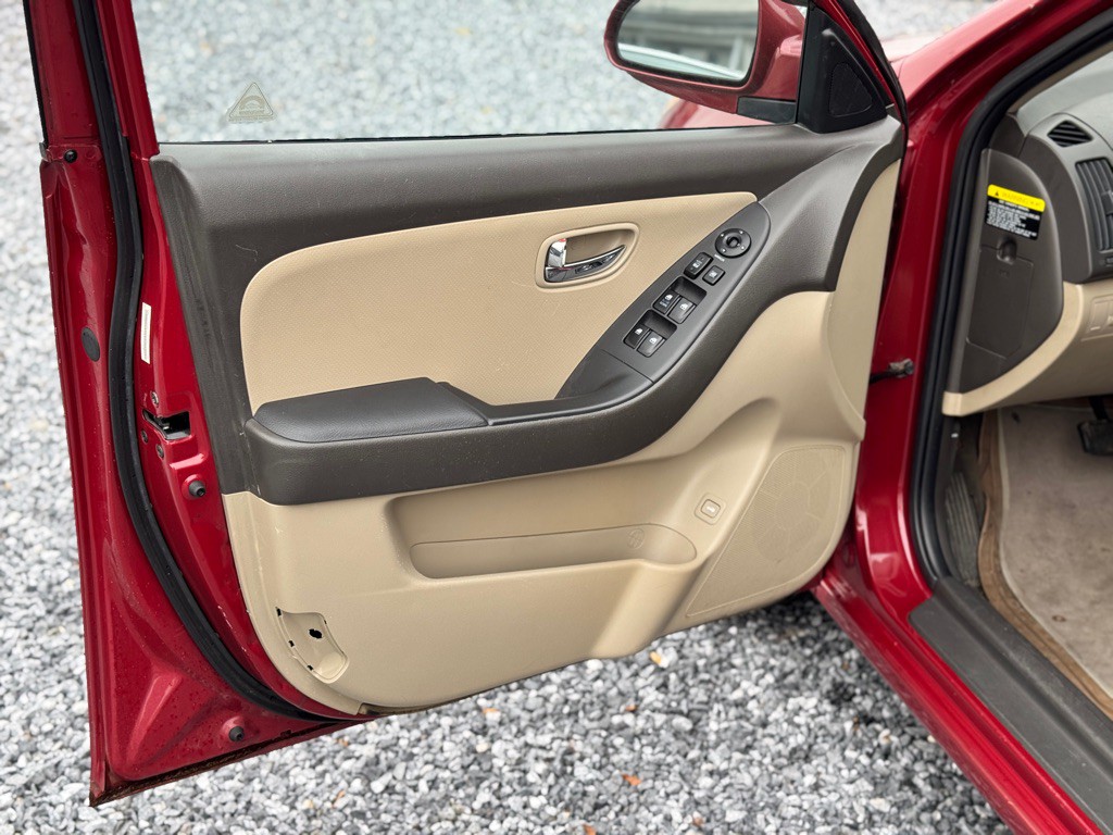 2010 Hyundai Elantra Image 18