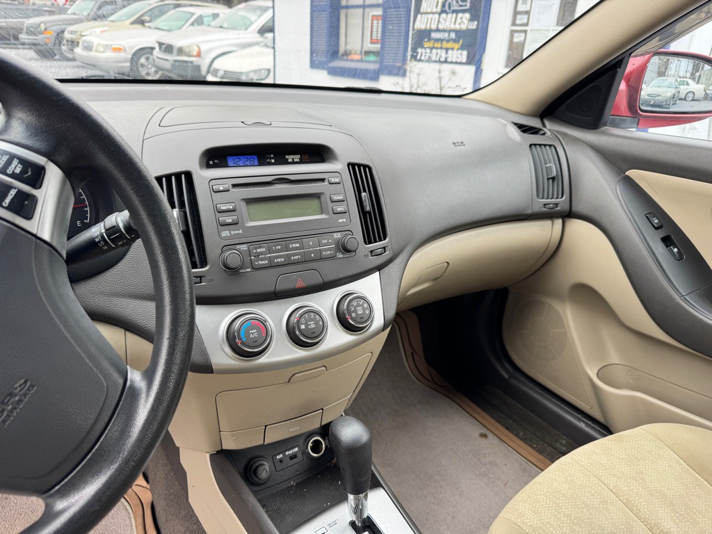 2010 Hyundai Elantra Image 23