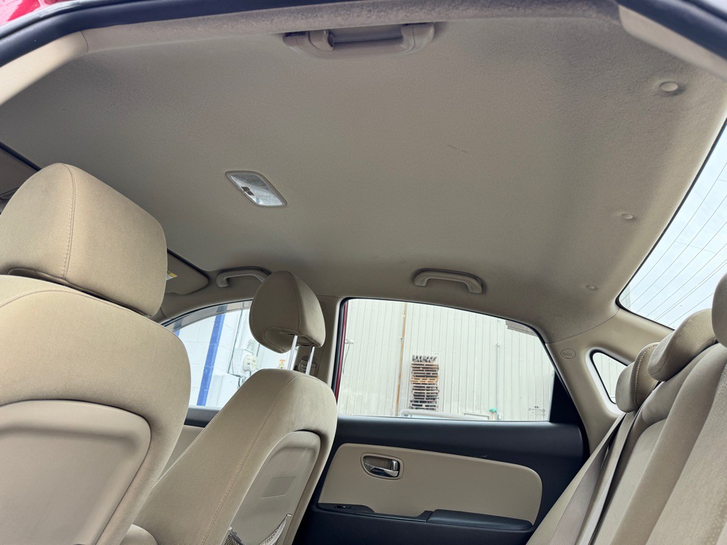 2010 Hyundai Elantra Image 28