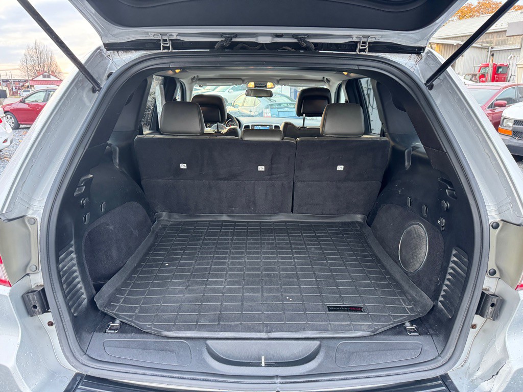 2011 Jeep Grand Cherokee Image 8