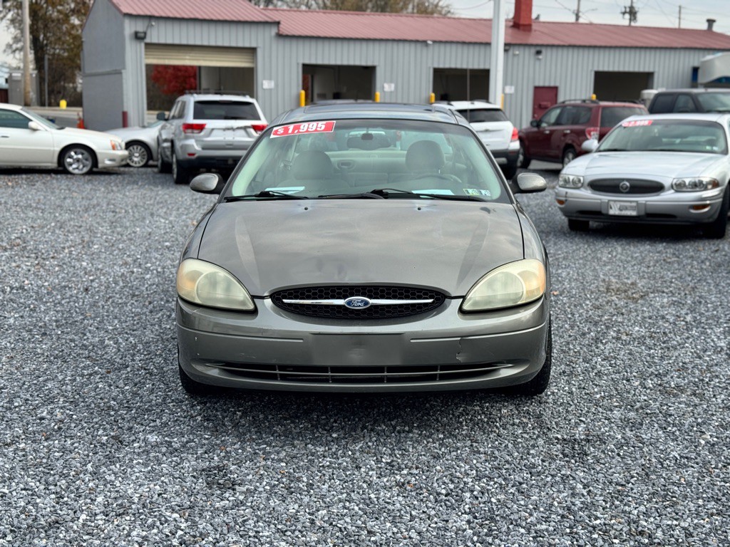 2002 Ford Taurus Image 2