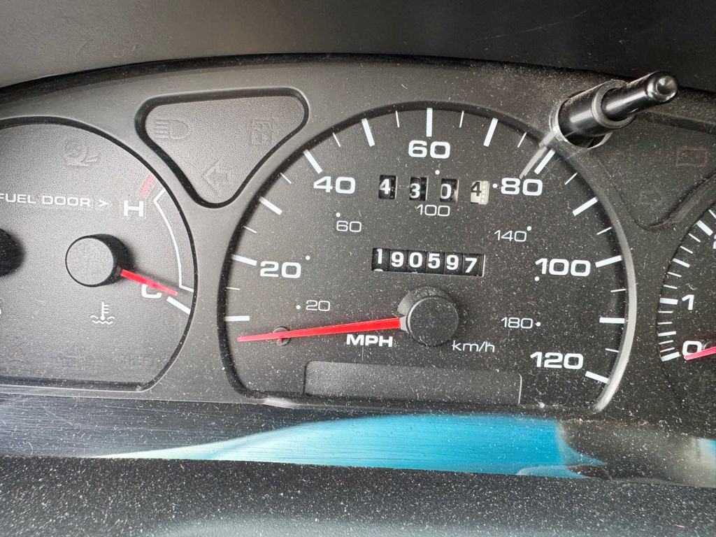 2002 Ford Taurus Image 12