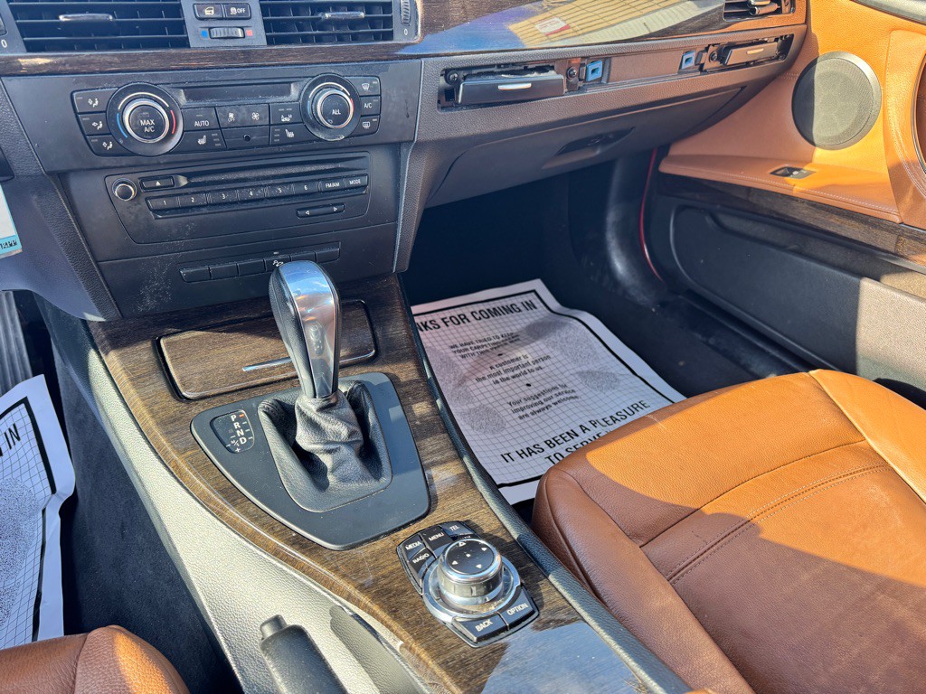 2013 BMW 3 Series Image 11