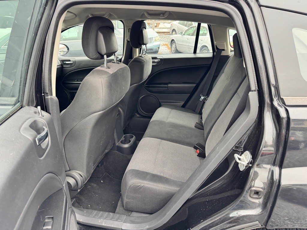 2010 Dodge Caliber Image 7