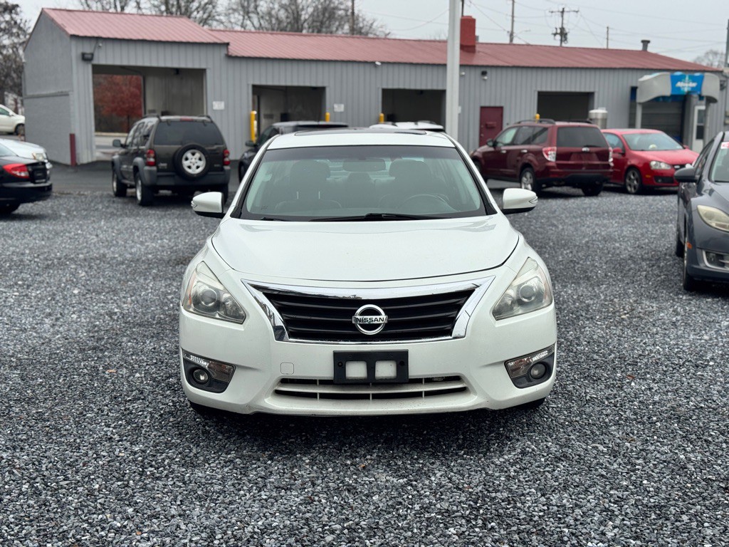 2013 Nissan Altima Image 2