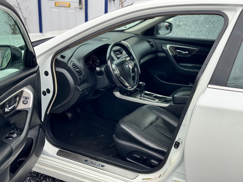2013 Nissan Altima Image 8