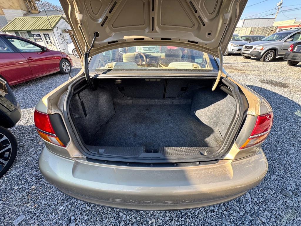 2002 Saturn L300 Image 14