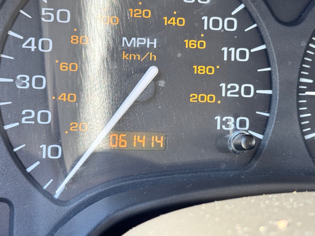 2002 Saturn L300 Image 15