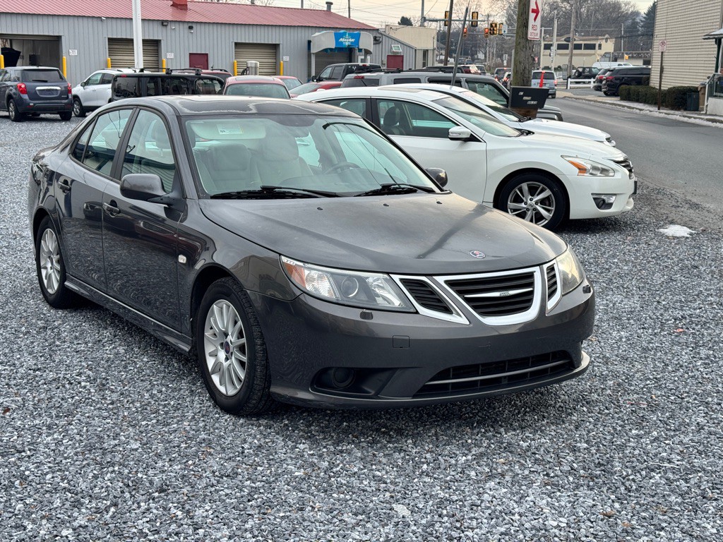 2010 Saab 9-3 Image 3