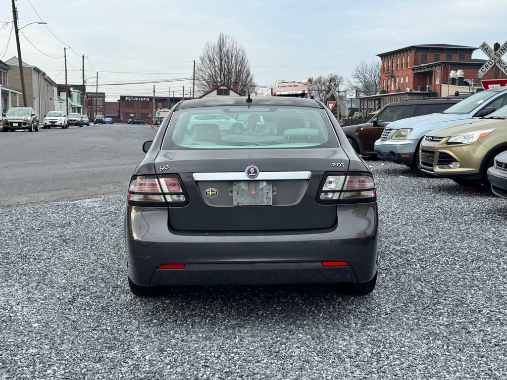 2010 Saab 9-3 Image 5