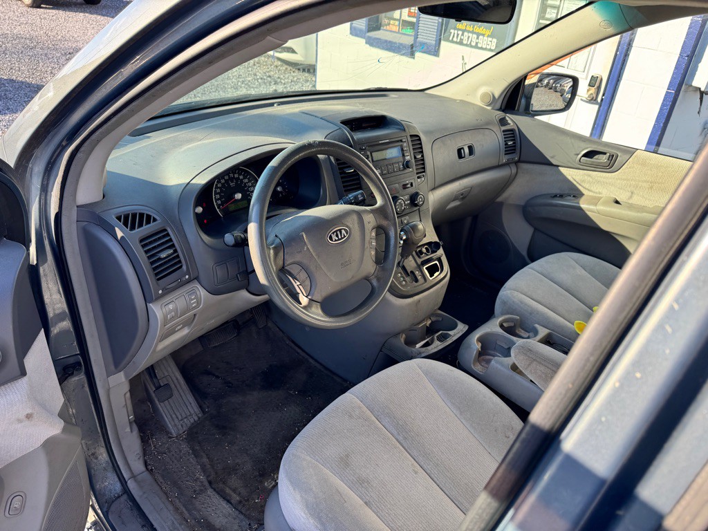 2006 Kia Sedona Image 9