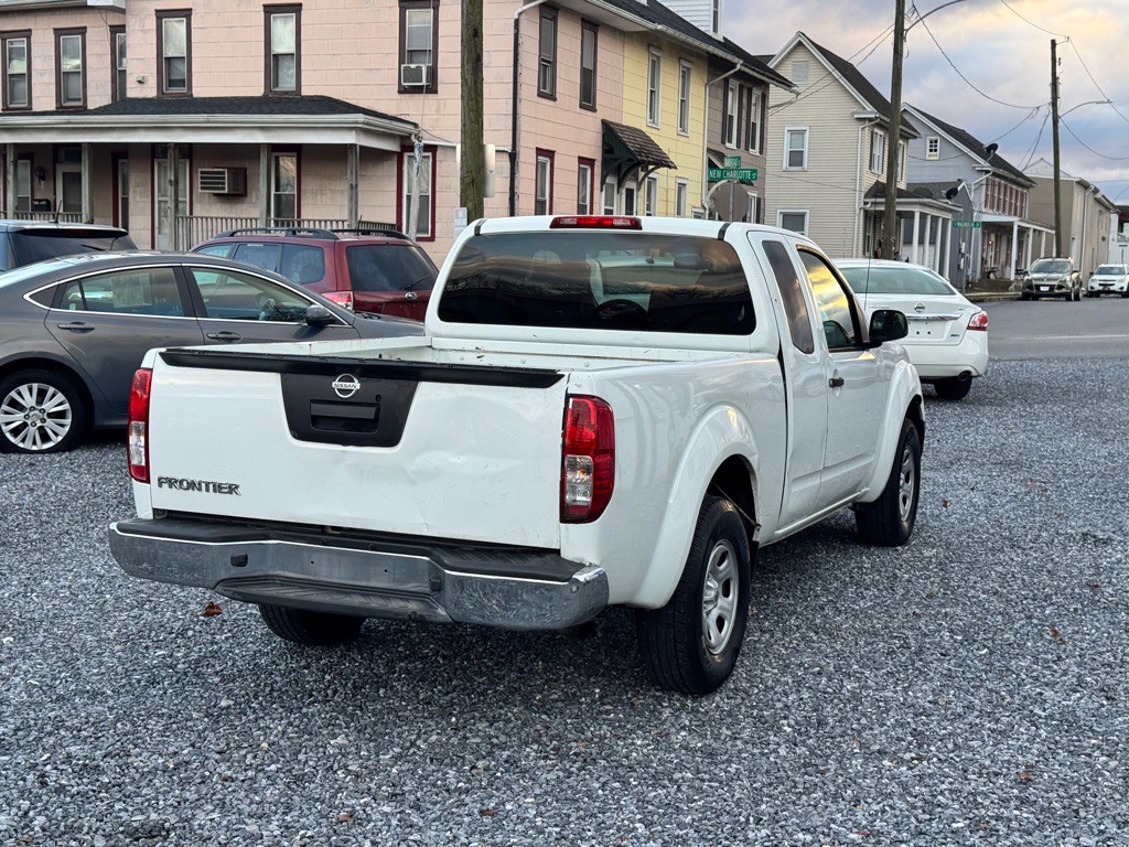 2016 Nissan Frontier Image 4
