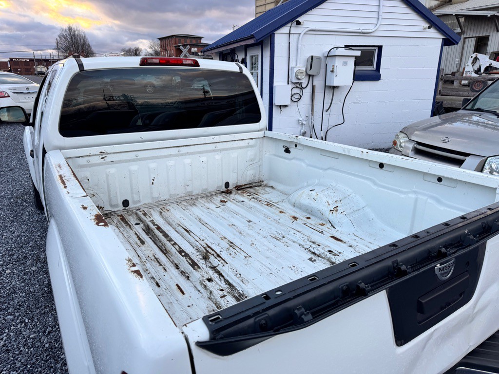 2016 Nissan Frontier Image 7