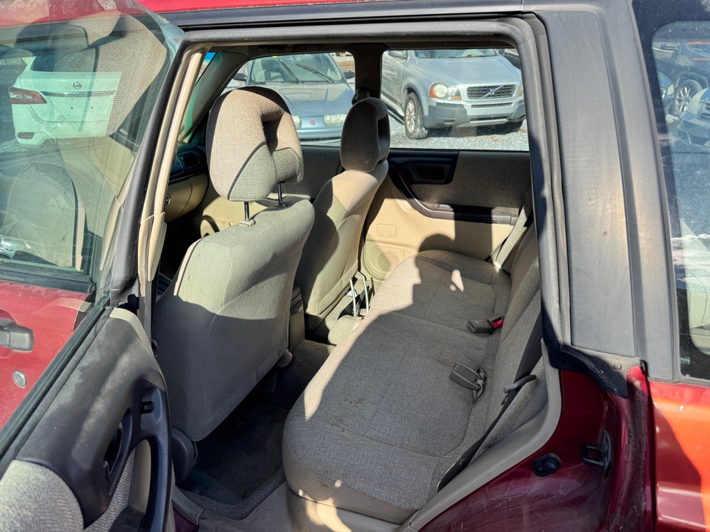 2002 Subaru Forester Image 9