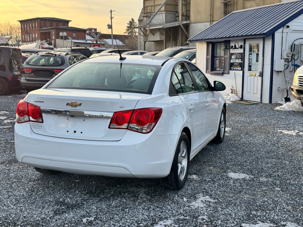 2014 Chevrolet Cruze Image 4
