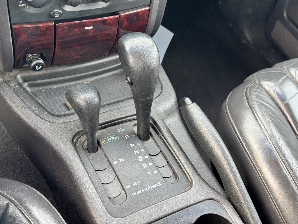 2000 Jeep Grand Cherokee Image 13