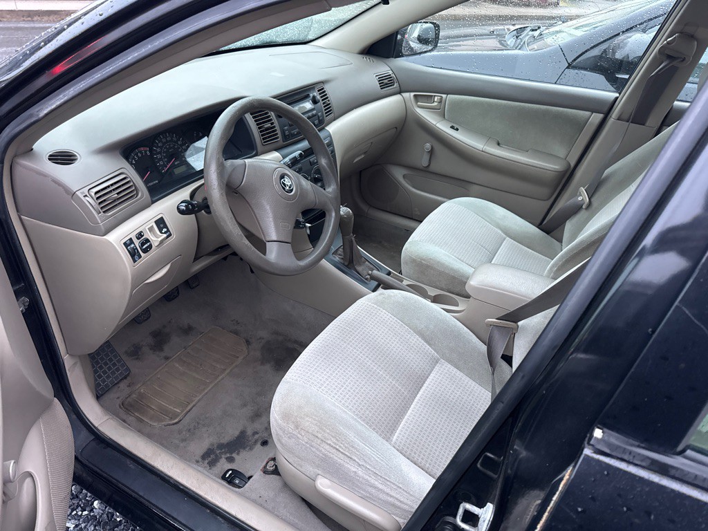 2005 Toyota Corolla Image 2