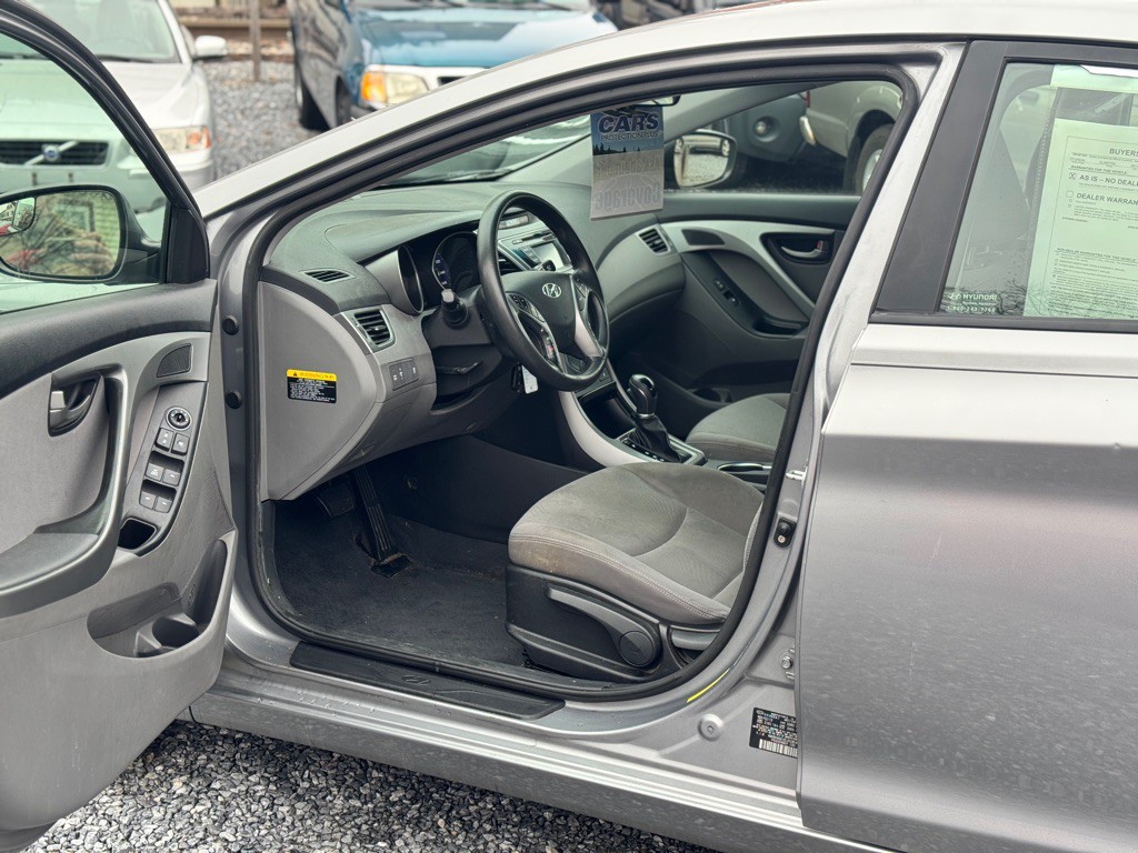 2014 Hyundai Elantra Image 9