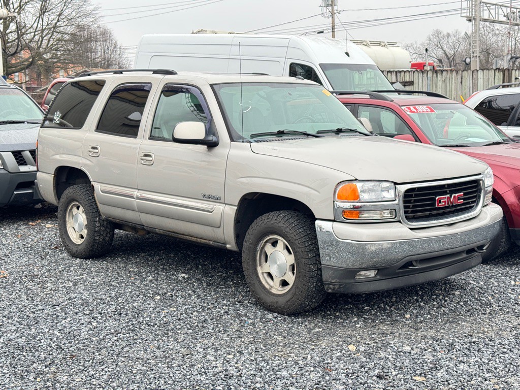 2005 GMC Yukon Image 2