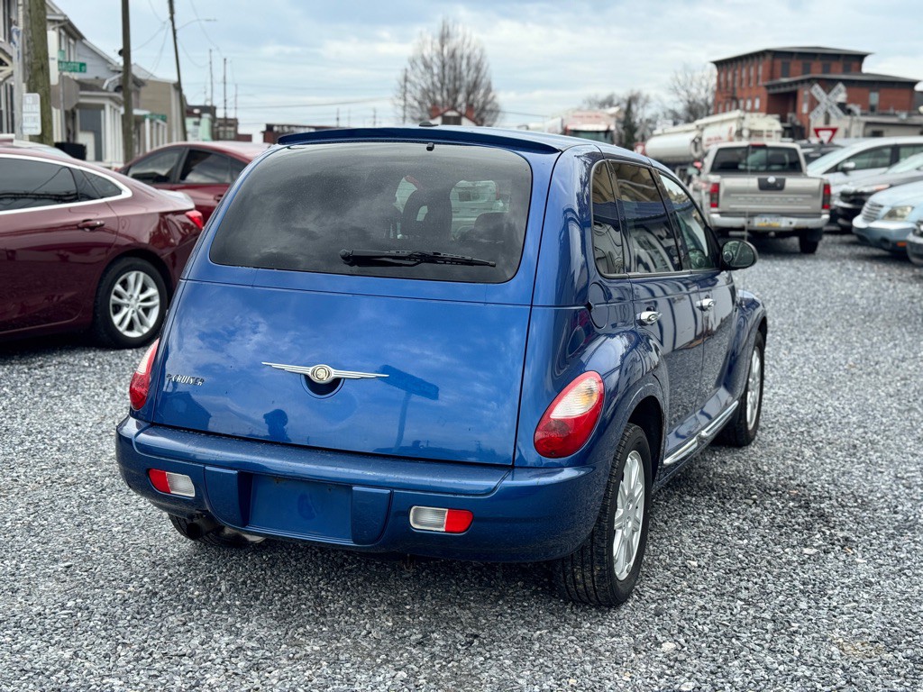 2010 Chrysler PT Cruiser Image 6