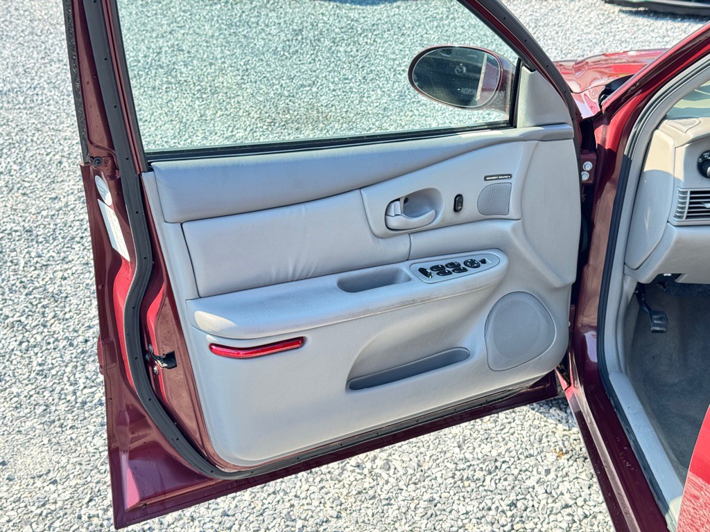 2001 Buick Century Image 12