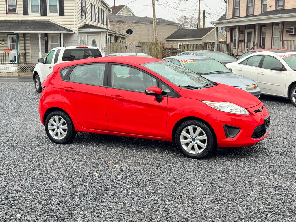 2013 Ford Fiesta Image 4