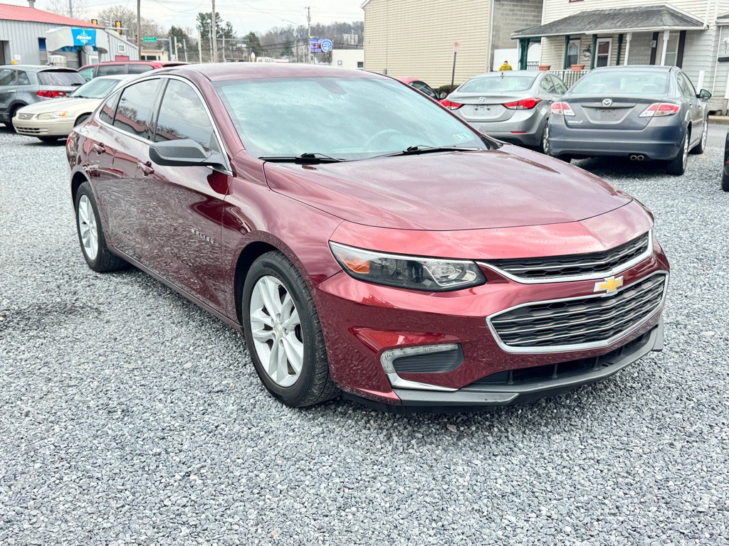2016 Chevrolet Malibu Image 1